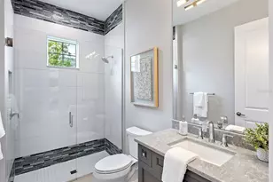 8556 Pavia Way, Lakewood Ranch, FL 34202 - Photo 39