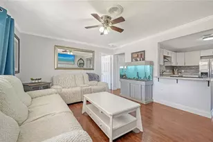 3008 Arch Dr, Sarasota, FL 34232 - Photo 5