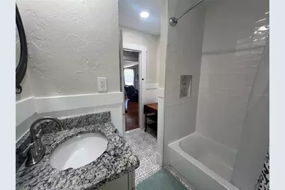 914 17th Street W, Bradenton, FL 34205 - Photo 17