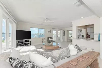 7692 Cove Terrace, Sarasota, FL 34231 - Photo 11