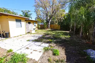 2342 Margaret St, Sarasota, FL 34237 - Photo 5