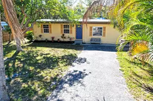 2342 Margaret St, Sarasota, FL 34237 - Photo 1