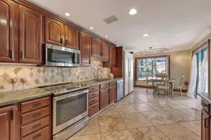 4216 Plumosa Street W, Bradenton, FL 34210 - Photo 11