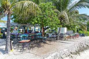 4216 Plumosa Street W, Bradenton, FL 34210 - Photo 71