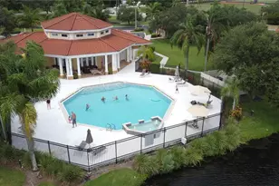 1040 Villagio Cir, Sarasota, FL 34237 - Photo 3