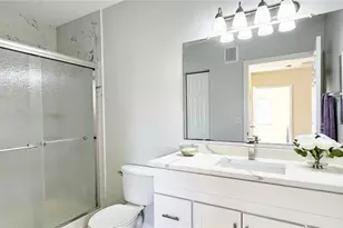 1040 Villagio Cir, Sarasota, FL 34237 - Photo 9