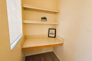 1040 Villagio Cir, Sarasota, FL 34237 - Photo 9