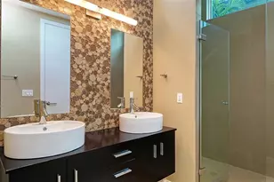 160 Whittier Dr, Sarasota, FL 34236 - Photo 41