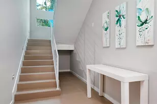 160 Whittier Dr, Sarasota, FL 34236 - Photo 11