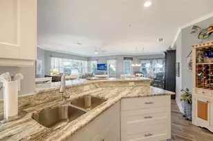 7910 34th Ave W, Bradenton, FL 34209 - Photo 5