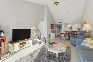 437 Cerromar Ln, Venice, FL 34293 - Photo 15