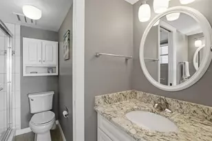 437 Cerromar Ln, Venice, FL 34293 - Photo 23