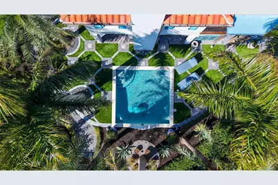 513 Villa Rosa Way, Anna Maria, FL 34216 - Photo 23