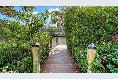513 Villa Rosa Way, Anna Maria, FL 34216 - Photo 45
