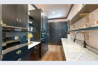 513 Villa Rosa Way, Anna Maria, FL 34216 - Photo 9