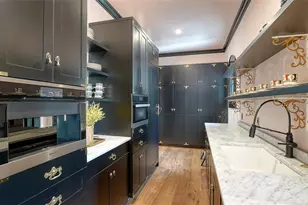 513 Villa Rosa Way, Anna Maria, FL 34216 - Photo 9