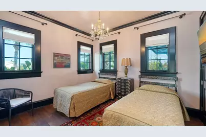 513 Villa Rosa Way, Anna Maria, FL 34216 - Photo 21