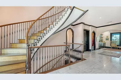 513 Villa Rosa Way, Anna Maria, FL 34216 - Photo 11