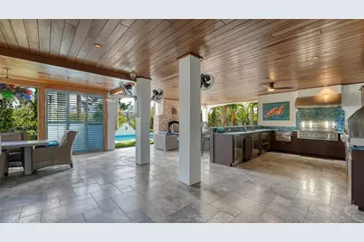 513 Villa Rosa Way, Anna Maria, FL 34216 - Photo 27