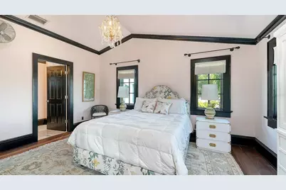 513 Villa Rosa Way, Anna Maria, FL 34216 - Photo 19