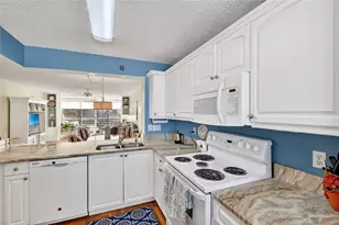 3750 Pinebrook Cir, Bradenton, FL 34209 - Photo 7