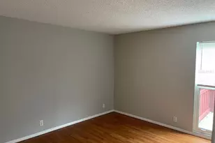 2763 Woodgate Ln, Sarasota, FL 34231 - Photo 7