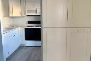 431 Airport Ave E, Venice, FL 34285 - Photo 13