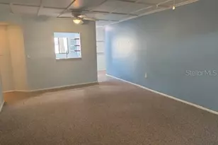 431 Airport Ave E, Venice, FL 34285 - Photo 5