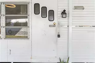 1100 University Pkwy, Sarasota, FL 34234 - Photo 27