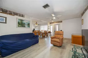 2902 42nd St W, Bradenton, FL 34205 - Photo 9