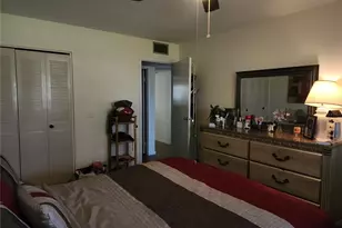 1811 Bedford Ln, Sun City Center, FL 33573 - Photo 15