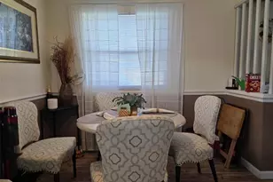 1811 Bedford Ln, Sun City Center, FL 33573 - Photo 5