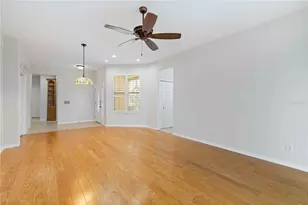 8115 Victoria Falls Cir, Sarasota, FL 34243 - Photo 9