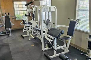 1050 Villagio Cir, Sarasota, FL 34237 - Photo 9