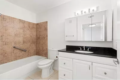 1050 Villagio Circle #102, Sarasota, FL 34237 - Photo 25