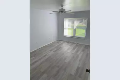 3982 Kingston Drive, Sarasota, FL 34238 - Photo 7