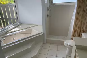 3982 Kingston Dr, Sarasota, FL 34238 - Photo 15