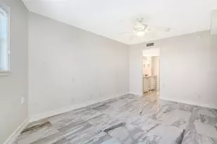 5740 Midnight Pass Rd, Sarasota, FL 34242 - Photo 23