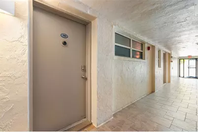 800 Benjamin Franklin Drive #110, Sarasota, FL 34236 - Photo 25