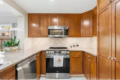 800 Benjamin Franklin Drive #110, Sarasota, FL 34236 - Photo 3