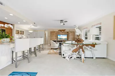 800 Benjamin Franklin Drive #110, Sarasota, FL 34236 - Photo 11