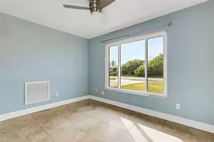 556 Mimosa Ave NW, Port Charlotte, FL 33952 - Photo 15