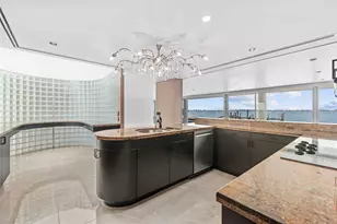 320 S Shore Dr, Sarasota, FL 34234 - Photo 17