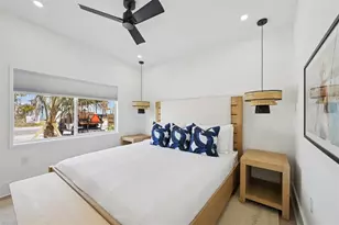 866 N Shore Dr, Anna Maria, FL 34216 - Photo 29