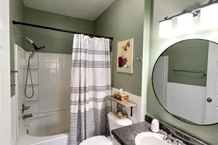 4802 51st Street W, Bradenton, FL 34210 - Photo 9