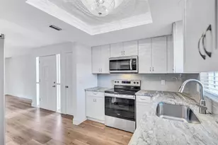 191 Vista Hermosa Cir, Sarasota, FL 34242 - Photo 9