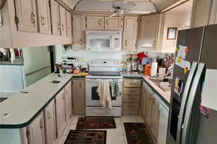 1674 University Pkwy, Sarasota, FL 34243 - Photo 3