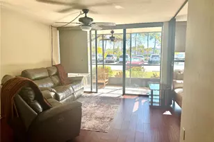 618 Bird Bay Dr S, Venice, FL 34285 - Photo 5