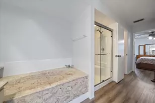 3601 Egerton Cir, Sarasota, FL 34233 - Photo 17