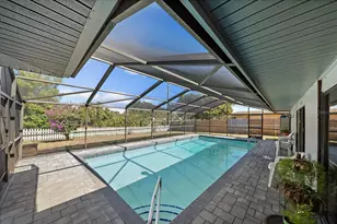 3601 Egerton Cir, Sarasota, FL 34233 - Photo 33